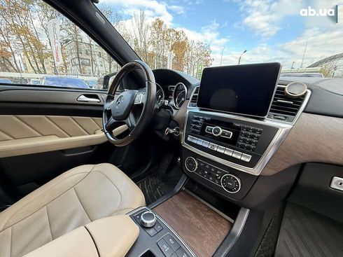 Mercedes-Benz GL-Класс 2015 - фото 29