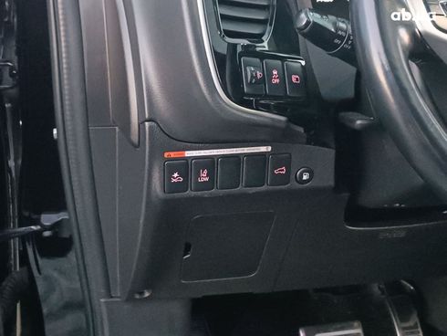 Mitsubishi Outlander 2018 черный - фото 41