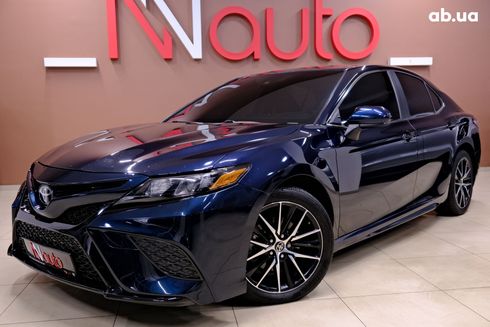 Toyota Camry 2021 синий - фото 2