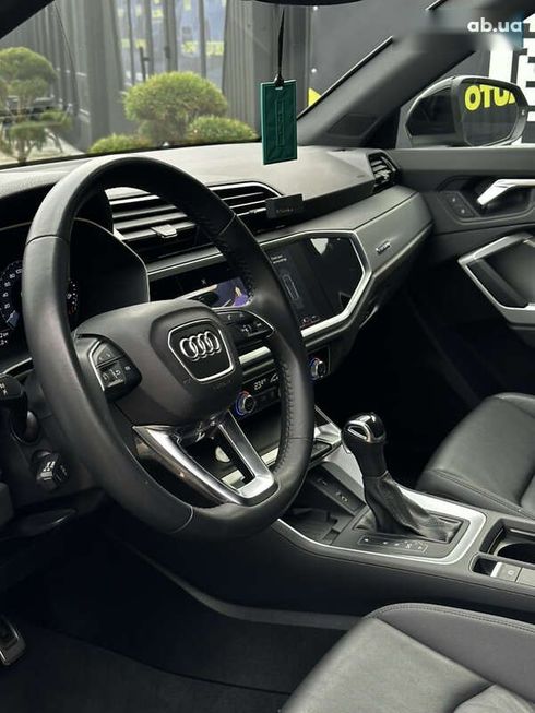 Audi Q3 2019 - фото 11