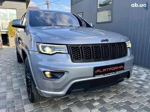 Jeep Grand Cherokee 2017 - фото 12