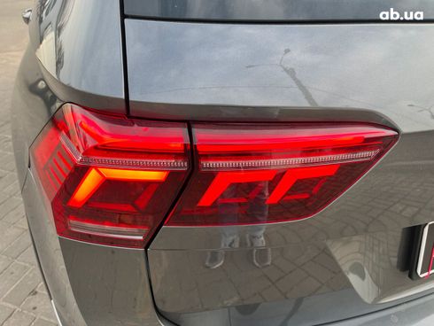 Volkswagen Tiguan 2019 серый - фото 12