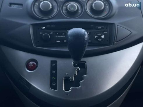 Mitsubishi Grandis 2006 - фото 20