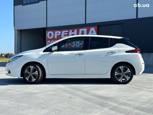 Nissan Leaf 2020 белый - фото 2