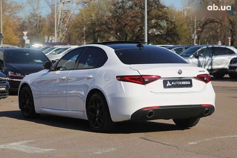 Alfa Romeo Giulia 2020 - фото 5