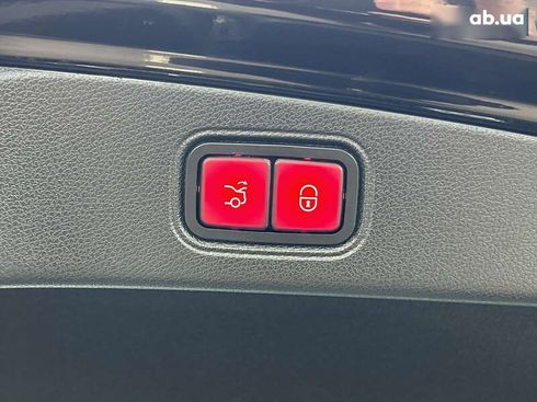 Mercedes-Benz E-Класс 2020 - фото 17