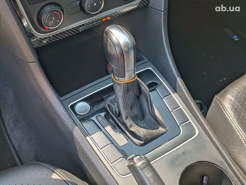 Volkswagen Passat 2015 бежевый - фото 24