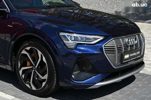 Audi E-Tron 2022 - фото 11