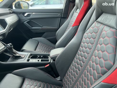 Audi RS Q3 2022 - фото 20