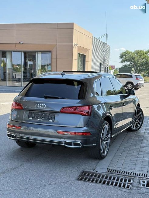 Audi SQ5 2018 - фото 26