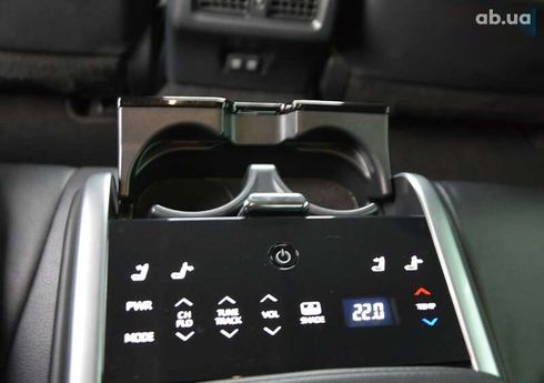 Toyota Camry 2019 - фото 27