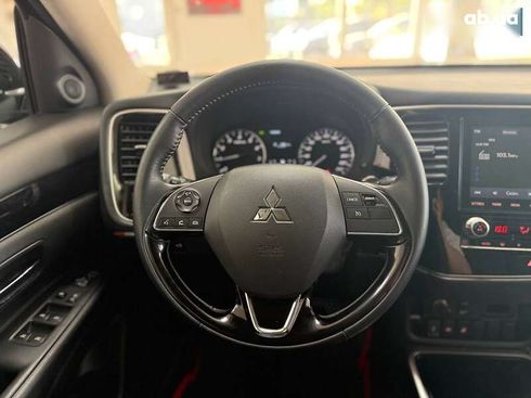 Mitsubishi Outlander 2020 - фото 26