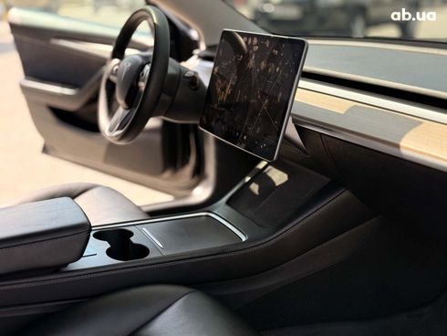 Tesla Model 3 2021 черный - фото 24