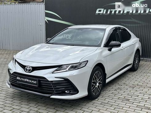 Toyota Camry 2021 - фото 3