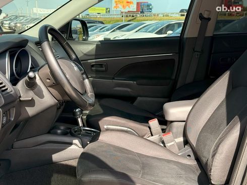 Mitsubishi Outlander 2015 черный - фото 16