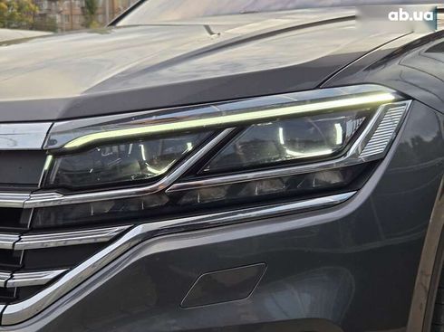 Volkswagen Touareg 2022 - фото 30