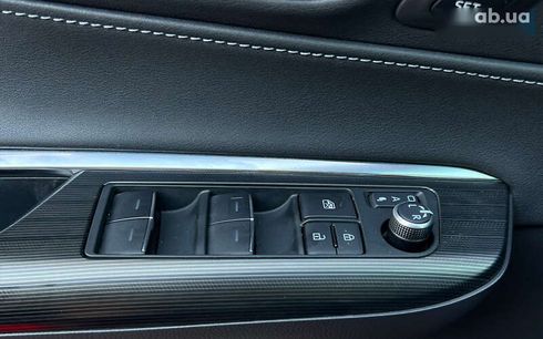 Toyota Venza 2021 - фото 26