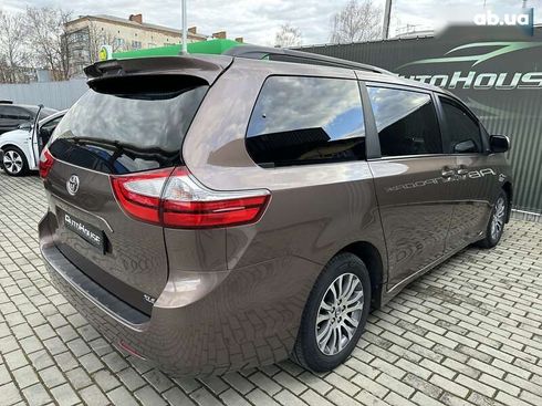 Toyota Sienna 2019 - фото 18