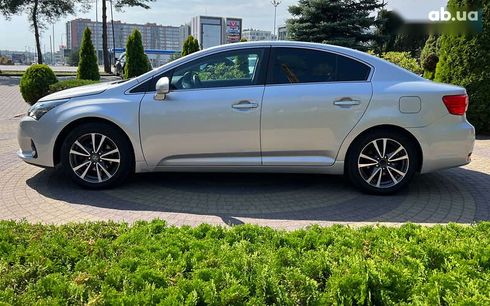Toyota Avensis 2012 - фото 4