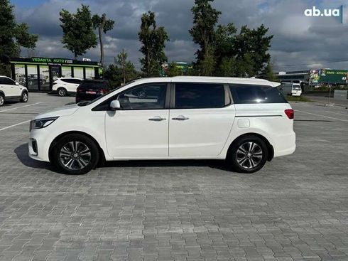 Kia Carnival 2019 - фото 5
