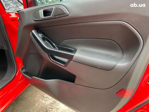 Ford Fiesta 2013 красный - фото 31