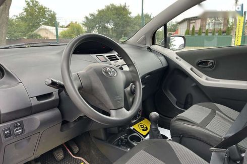 Toyota Yaris 2010 - фото 9