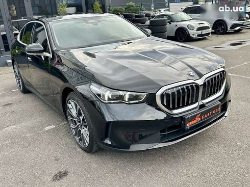 BMW 5 серия 2023 - фото 26