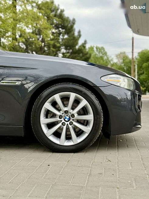 BMW 5 серия 2015 - фото 12