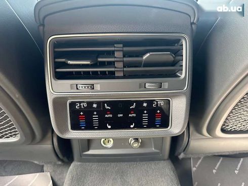 Audi RS Q8 2020 - фото 29