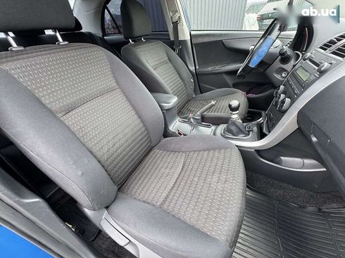 Toyota Corolla 2010 - фото 25