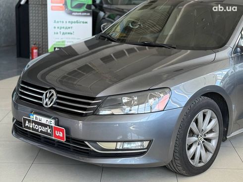 Volkswagen Passat 2013 серый - фото 4
