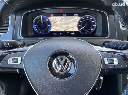 Volkswagen e-Golf 2020 - фото 23