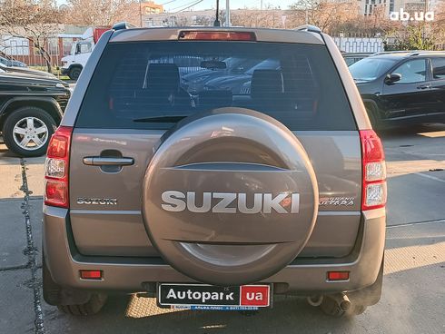Suzuki Grand Vitara 2013 коричневый - фото 4