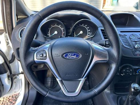 Ford Fiesta 2016 - фото 14
