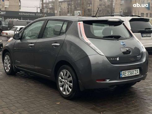Nissan Leaf 2017 - фото 8