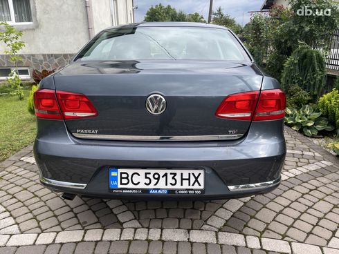 Volkswagen Passat 2013 серый - фото 6