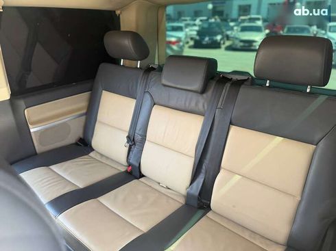 Volkswagen Multivan 2012 - фото 19