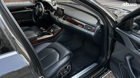 Audi A8 2012 серый - фото 9