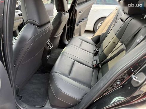 Lexus UX 2020 - фото 21