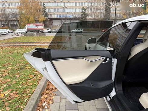 Tesla Model S 2019 - фото 30