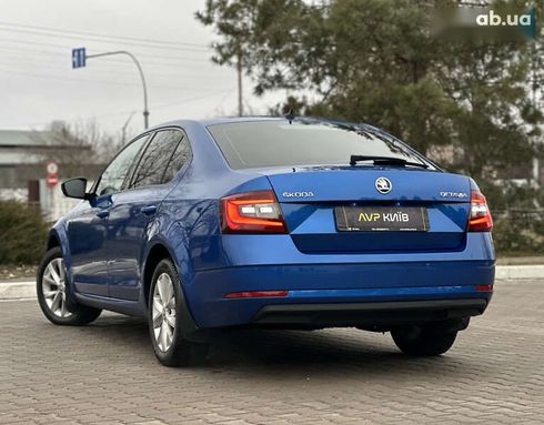 Skoda Octavia 2019 - фото 19