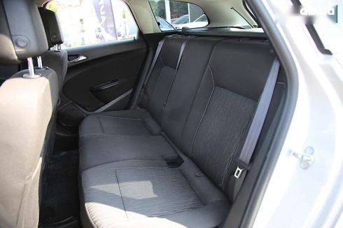 Opel Astra 2015 - фото 8