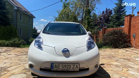 Nissan Leaf 2013 белый - фото 2