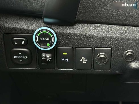 Toyota Auris 2018 - фото 26