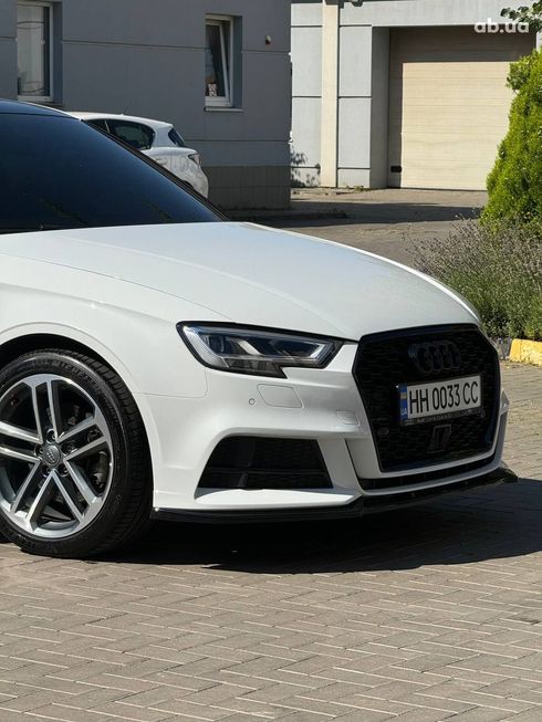 Audi A3 2019 белый - фото 10