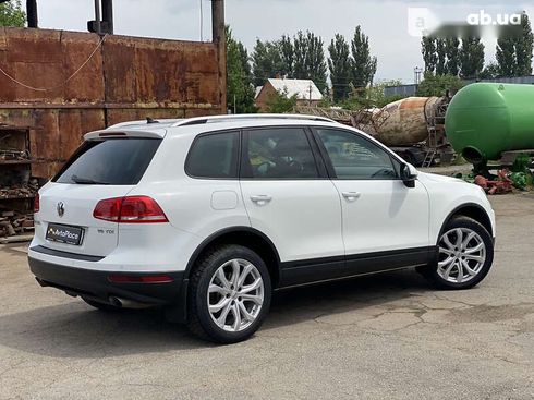 Volkswagen Touareg 2017 - фото 16