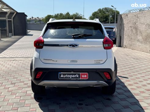 Chery Tiggo 2018 белый - фото 4