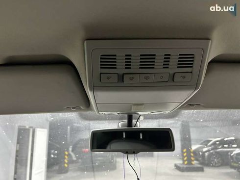 Volkswagen Multivan 2015 - фото 16