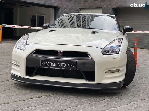 Nissan GT-R 2013 - фото 8