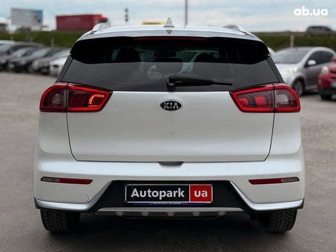 Kia Niro 2019 белый - фото 9